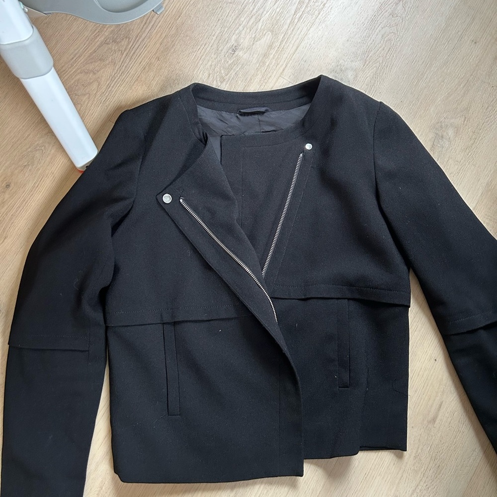 Babaton Women's Black Jacket